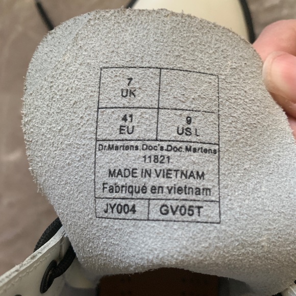 Dr. Martens 1460 Smooth Leather Lace Up Boots - Picture 5 of 6